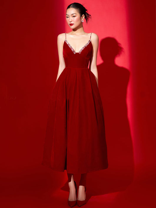 Vestido Princesa Terciopelo Rojo Escote Profundo Espalda Descubierta - Image 4