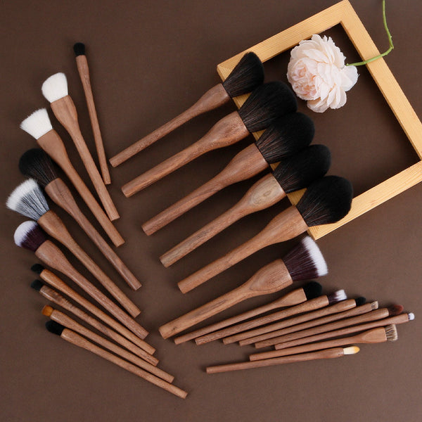 Set de Brochas de Maquillaje Vintage Nogal Negro - Cerdas Suaves