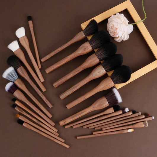 Set de Brochas de Maquillaje Vintage Nogal Negro - Cerdas Suaves