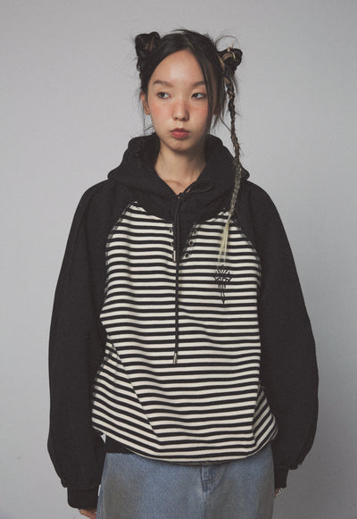Sudadera con Capucha Falsa Dos Piezas Bordada Oversize - Image 11