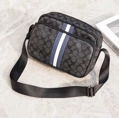 Bolsa Casual para Hombre con Diseño de Letras y Cuadros Pequeños - Image 12