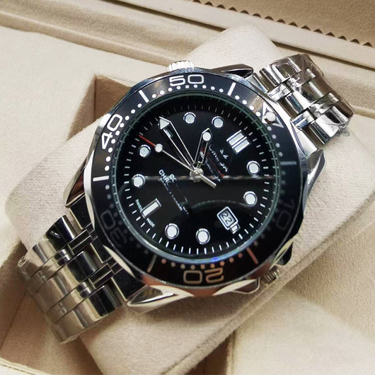 Reloj Deportivo de Acero con Movimiento de Cuarzo y Correa de Goma - Image 5