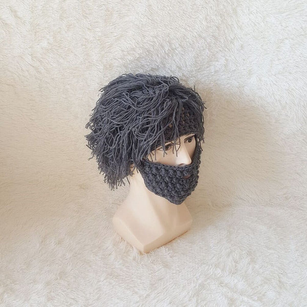 Gorro Tejido Divertido con Barba y Peluca Integrada - Image 3