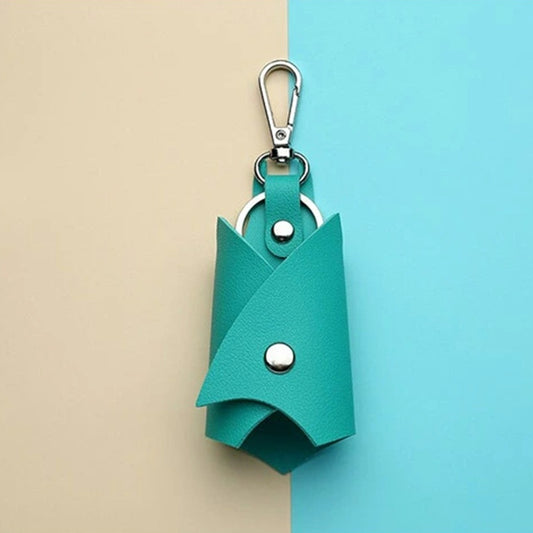 Estuche de Cuero para Llaves con Diseño Cute de Murciélago - Image 2