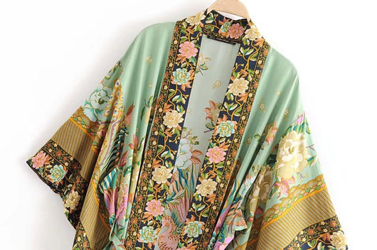 Bata Cardigan Estampada con Diseño Posicionador - Image 8