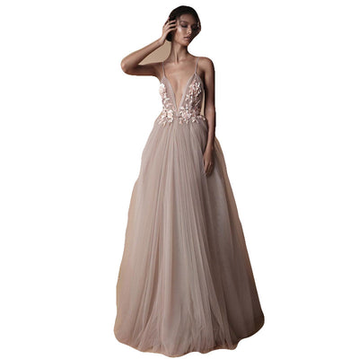Vestido de Novia y Dama de Honor Elegante con Tirantes - Image 3