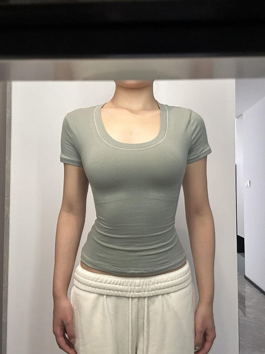 Top Deportivo Ajustado con Cuello Alto y Cintura Marcada - Image 13