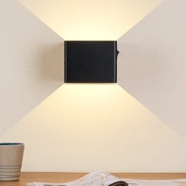Lámpara de Pared Minimalista para Dormitorio en Aleación - Image 18
