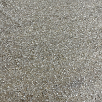 Tela de Encaje con Lentejuelas y Tachuelas - Image 2