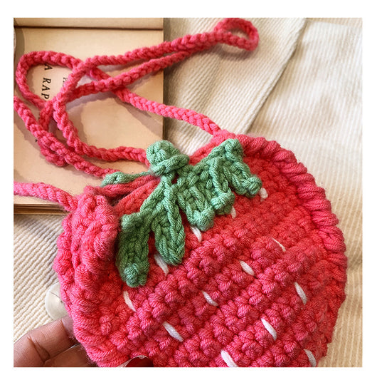 Bolsa Infantil Tejida a Mano con Diseño de Fresa en Lana - Image 25