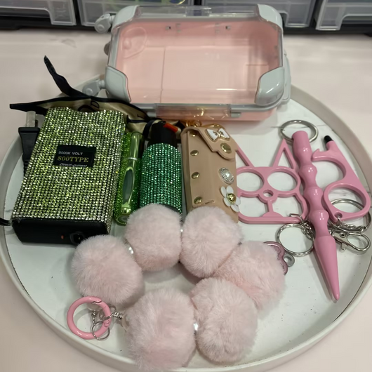 Set de 9 Llaveros de Peluche Suave Verde y Rosa - Image 3