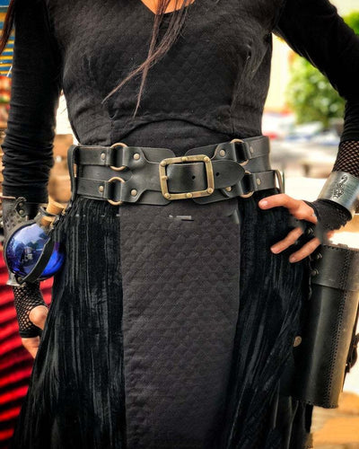 Cinturón Medieval Punk Retro Unisex con Hebilla Cuadrada - Image 8