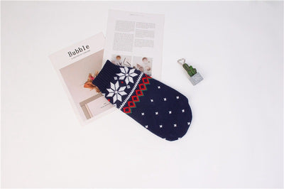 Ropa Navideña para Mascotas con Diseño de Reno, Hoja de Arce y Copo de Nieve - Image 22
