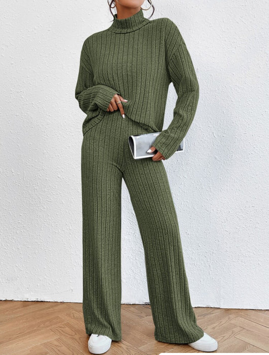 Conjunto Dos Piezas: Blusa Cuello Alto a Rayas y Pantalón Ancho Holgado - Image 11