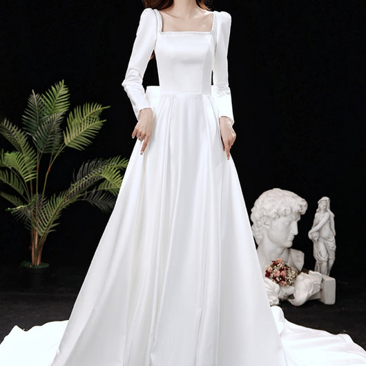 Vestido Minimalista Hepburn con Cola Elegante - Image 10