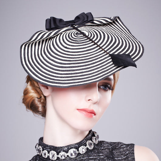 Sombrero de Ala Ancha Artesanal con Rayas Blancas y Negras - Accesorio Vintage Europeo - Image 4