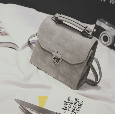 Bolso Bandolera Vintage con Diseño Diagonal - Image 6