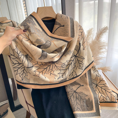 Elegante Pashmina Artificial para Mujer con Estampado de Hojas de Arce - Image 10
