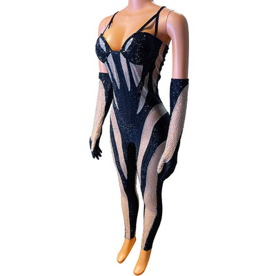 Jumpsuit Ajustado Elegante con Contraste Blanco y Negro para Eventos - Image 16