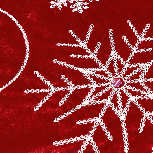 Falda para Árbol de Navidad Terciopelo Rojo con Copos de Nieve - Image 10
