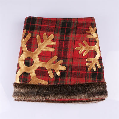 Falda de Árbol Navideño con Diseño de Copos de Nieve y Cuadros - Image 8