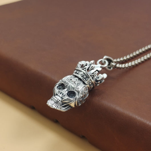 Dije Calavera Corona en Plata Esterlina S925 Estilo Frío - Image 10
