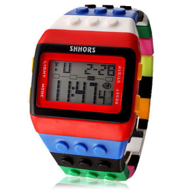 Reloj Digital con Diseño de Bloques de Construcción - Image 6