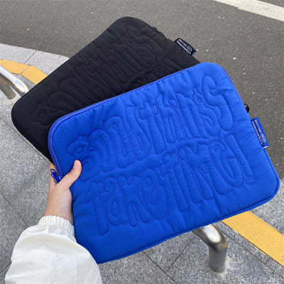 Funda Acolchada para Laptop y Tablet con Bordado Elegante - Image 16