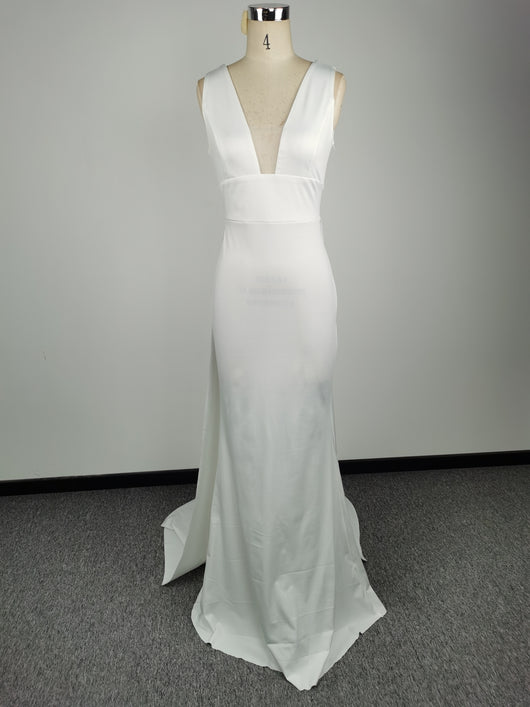 Vestido de Novia Elegante Escote V sin Mangas con Cola Larga - Image 16
