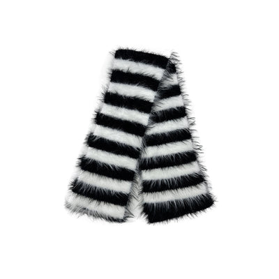Bufanda de Lana Tejida a Rayas Blanco y Negro con Pelo de Visón - Image 18