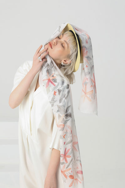 Pañoleta de Seda Chifón Larga - Elegancia y Versatilidad - Image 3