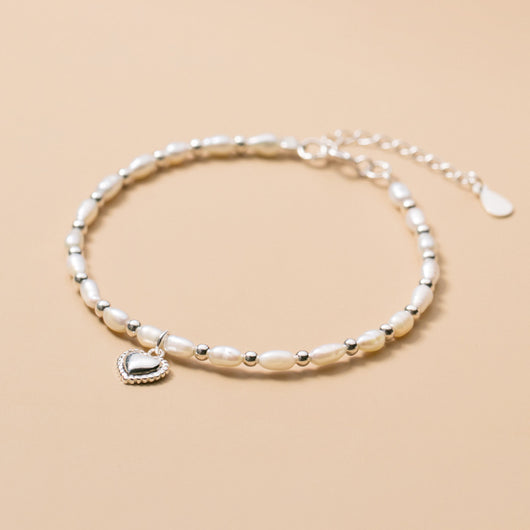 Pulsera de Perlas con Dije de Amor - Elegancia y Serenidad - Image 10