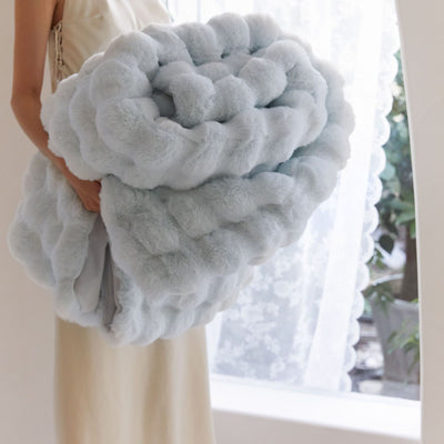 Manta Quilt de Terciopelo Grueso Conejo Pompón Poliéster - Image 11
