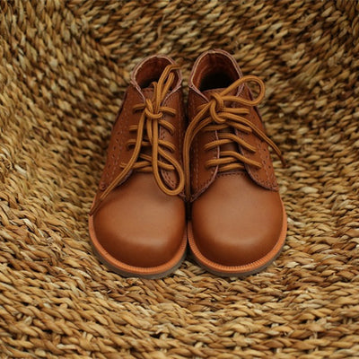 Botas de Cuero Grabado para Niña con Cordones - Cálidas y Antideslizantes - Image 11