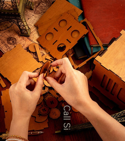 Caja de Seguridad de Madera con Puzzle Desencriptador - Juego de Construcción Educativo - Image 9