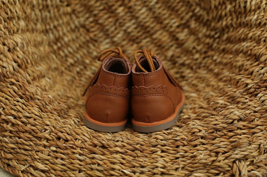 Botas de Cuero Grabado para Niña con Cordones - Cálidas y Antideslizantes - Image 18