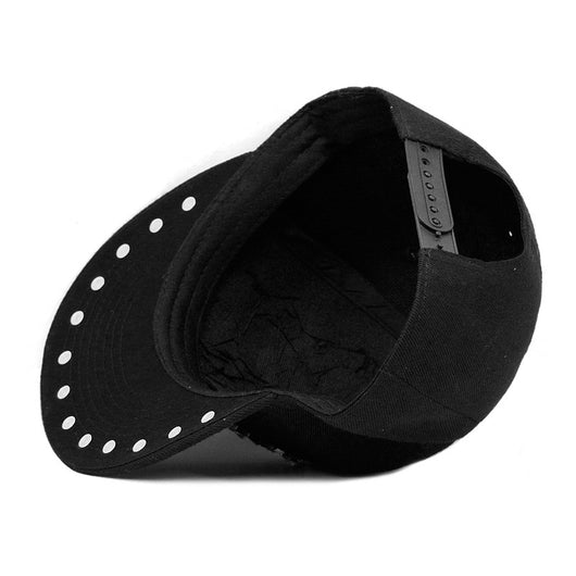 Gorra Harajuku Estilo Europeo Americano con Calavera y Remaches Cruzados - Image 33