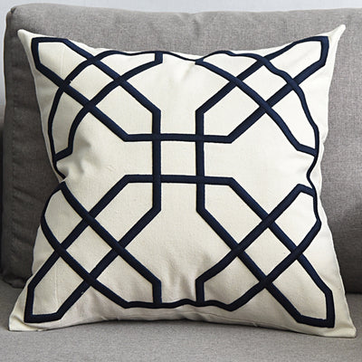 Funda de Almohada Decorativa de Algodón y Lino con Bordado Geométrico - Image 9
