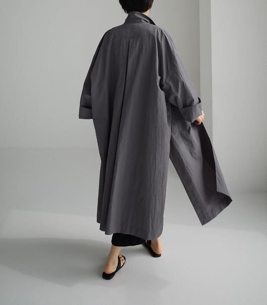 Abrigo Tipo Trench Shirt Dress Largo de Lino y Algodón con Abertura - Image 26