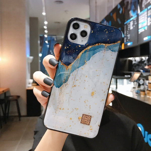 Funda para Celular con Diseño Geométrico y Laminado Dorado