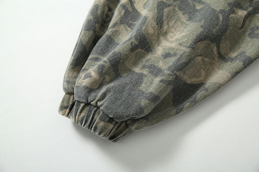 Chaqueta Camuflada con Parches Retro Graffiti - Image 19
