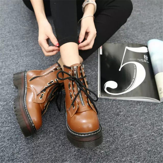 Botas Martin para Mujer con Suela Antideslizante y Caña Gruesa - Image 3