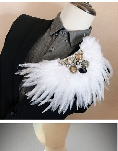 Broche de Pluma para Cantantes y Artistas de Escena - Image 6