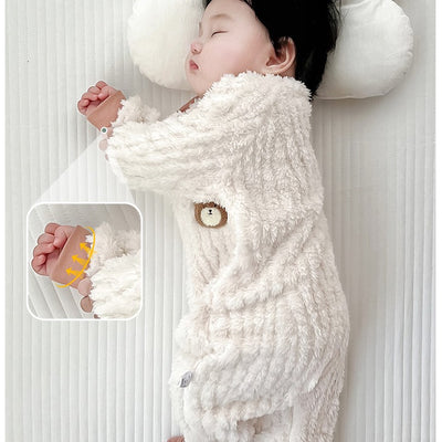 Pijama con Pies para Bebé en Terciopelo Cálido - Image 11