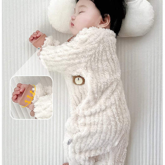 Pijama con Pies para Bebé en Terciopelo Cálido - Image 11