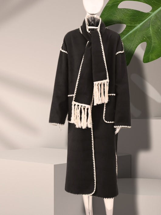 Abrigo Largo de Lana para Mujer con Detalles de Encaje y Borlas - Image 10