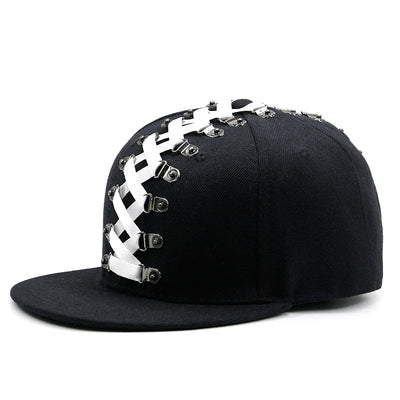 Gorra Punk Hip Hop con Visera Plana y Cinturón Tejido Remachado Unisex - Image 22