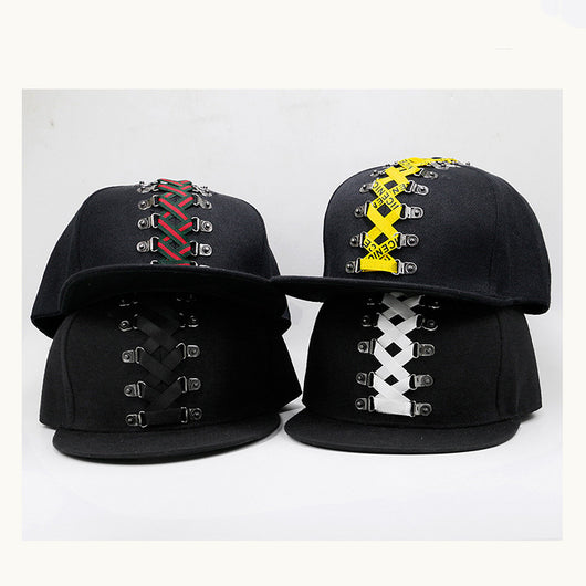 Gorra Punk Hip Hop con Visera Plana y Cinturón Tejido Remachado Unisex - Image 25