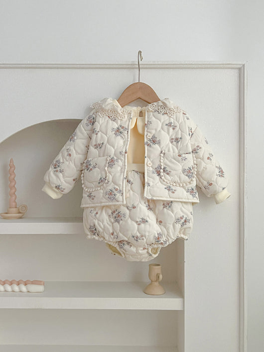 Traje de Bebé Niña Estilo Coreano Invierno con Encaje y Bolsillos - Conjunto Dos Piezas - Image 17