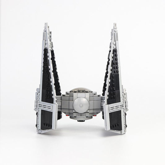 Caza Titanium Fighter con Motor Iónico Doble - Bloques de Construcción